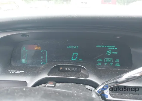 1995 Lincoln Town Car Executive z USA, uszkodzony, nr VIN 1LNLM81WXSY601533